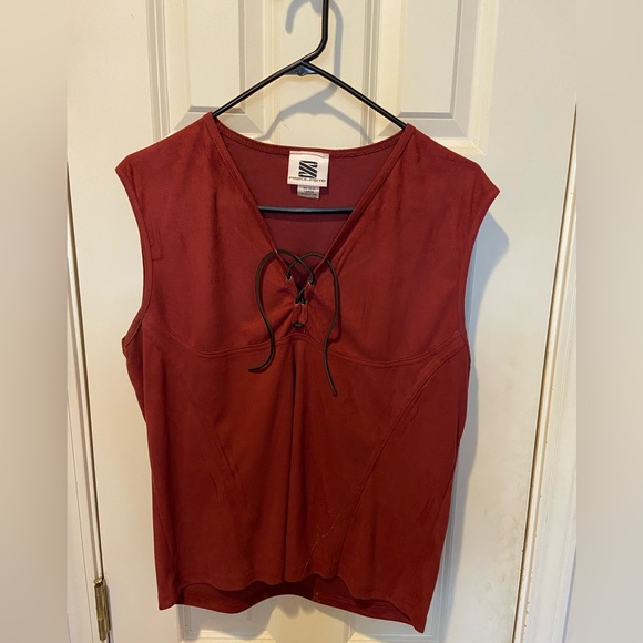 Men’s Burgundy Lace-up Tank Top - Picture 1 of 4